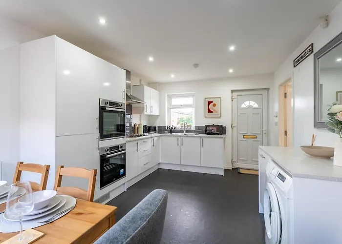 Spacious 3br House - Free Parking - Sleeps 8 Apartamento Leeds (West Yorkshire)