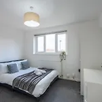 Luxurious 3Br House - Free Parking - Sleeps 8