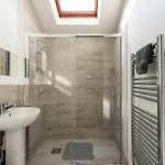 Luxurious 3Br House - Free Parking - Sleeps 8 *