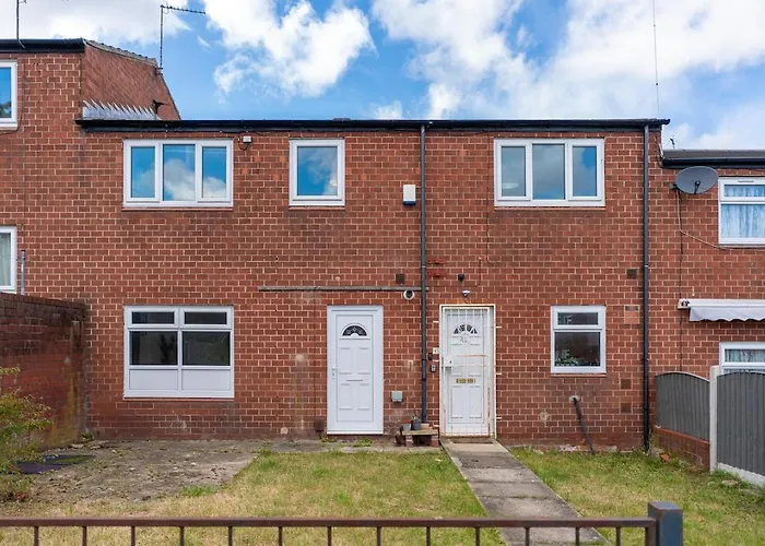 Spacious 3br House - Free Parking - Sleeps 8